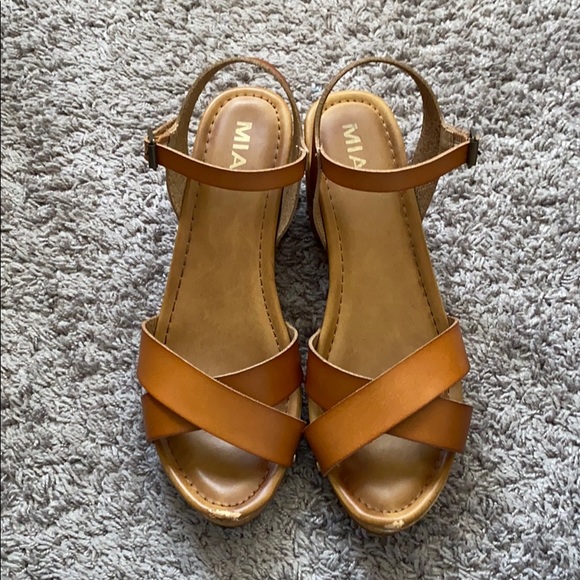 SOLD Boho chic MIA block sandal heels - Picture 3 of 4